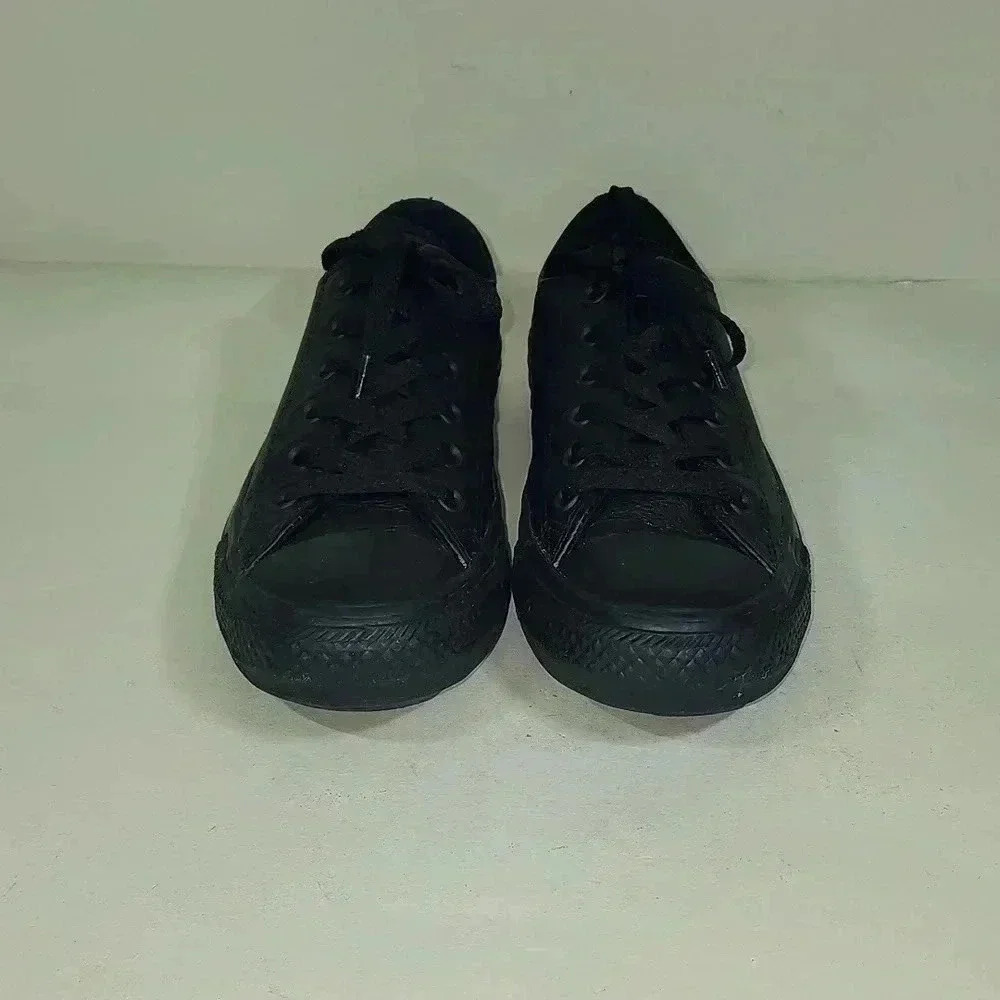Converse all star black leather chucks